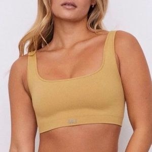 SET ACTIVE Box Cut Sports Bra